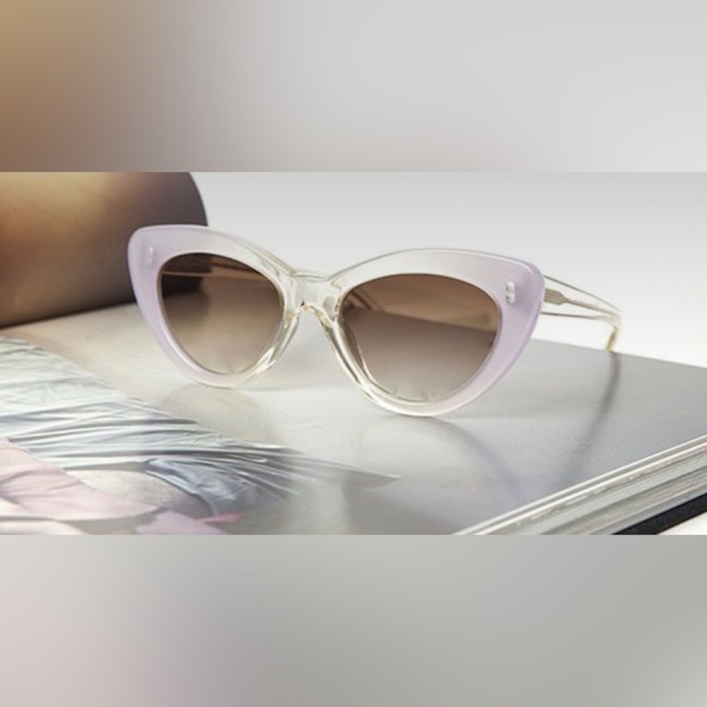 ILLESTEVA Cat-Eye Sunglasses